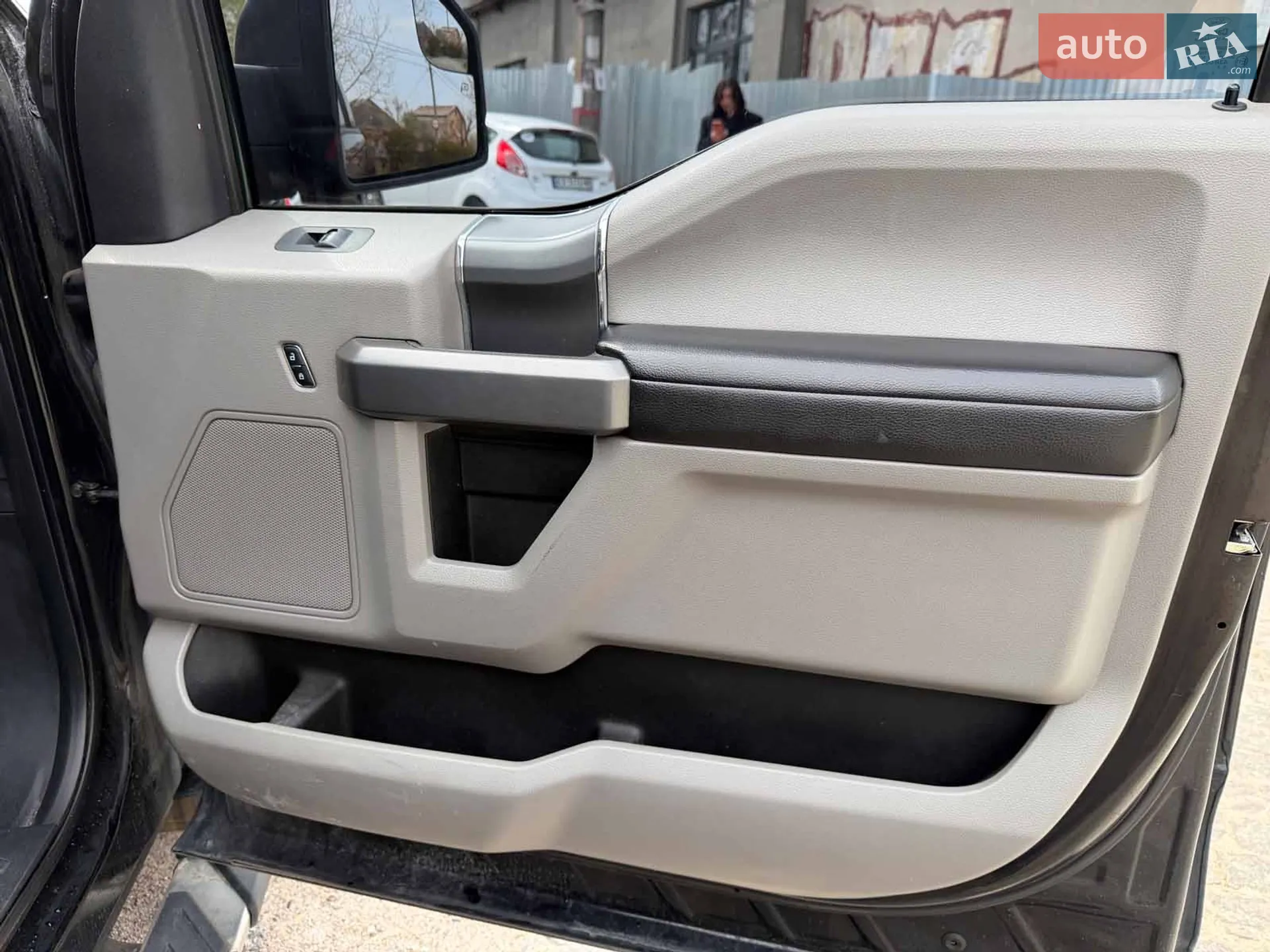 2015 Ford F-150 - мініатюра 26