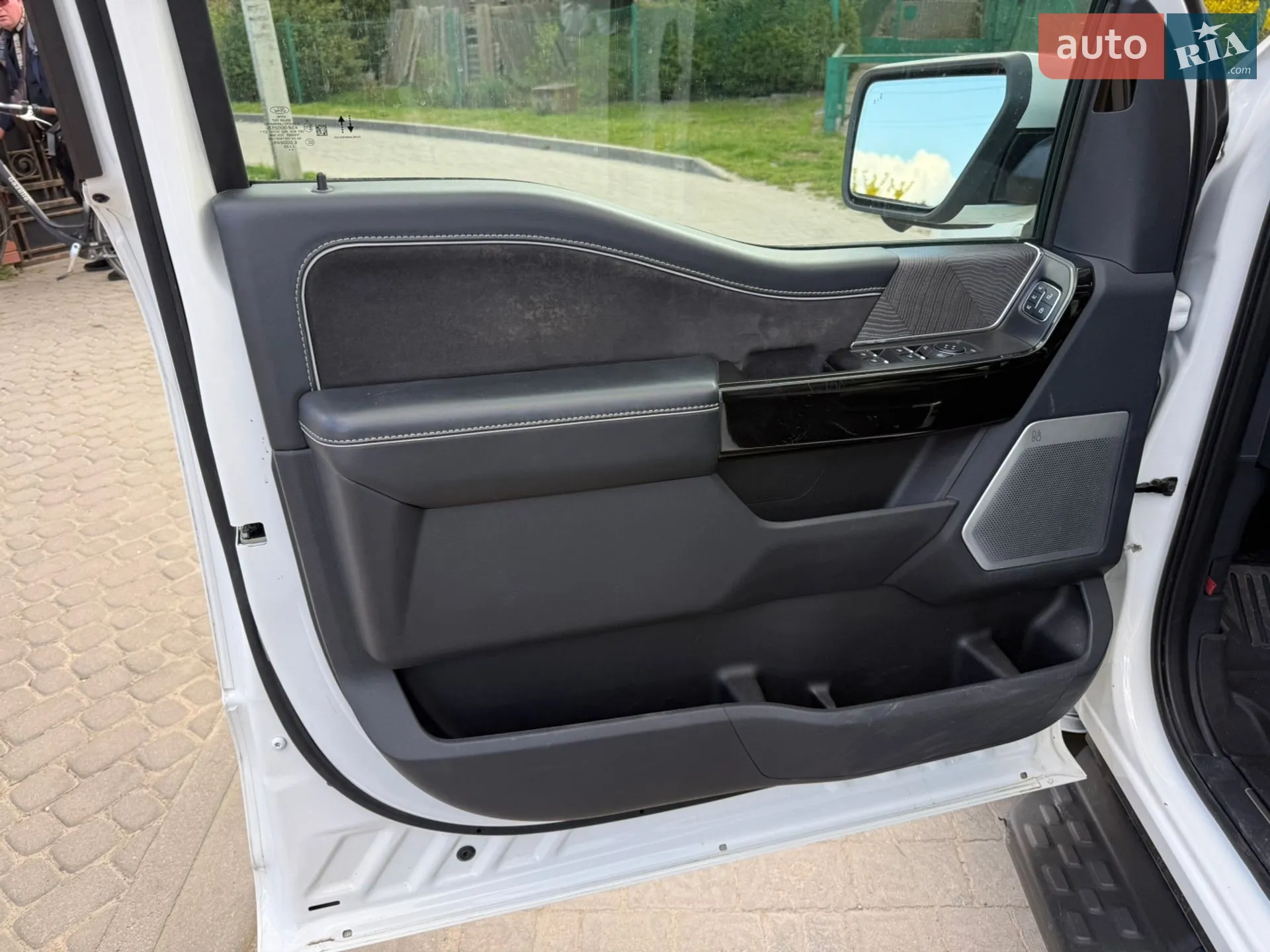 2022 Ford F-150 - мініатюра 8