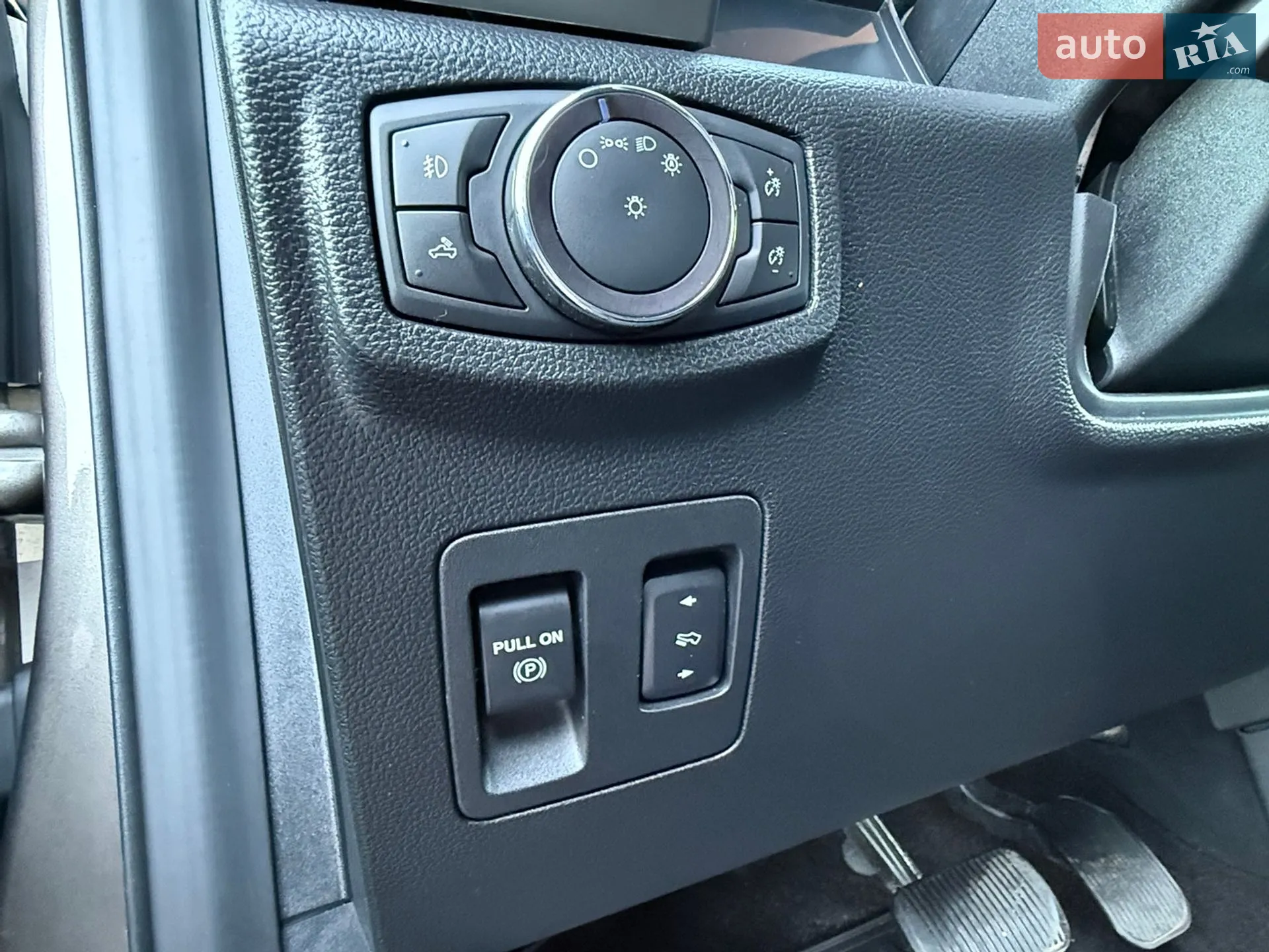 2019 Ford F-150 - мініатюра 24