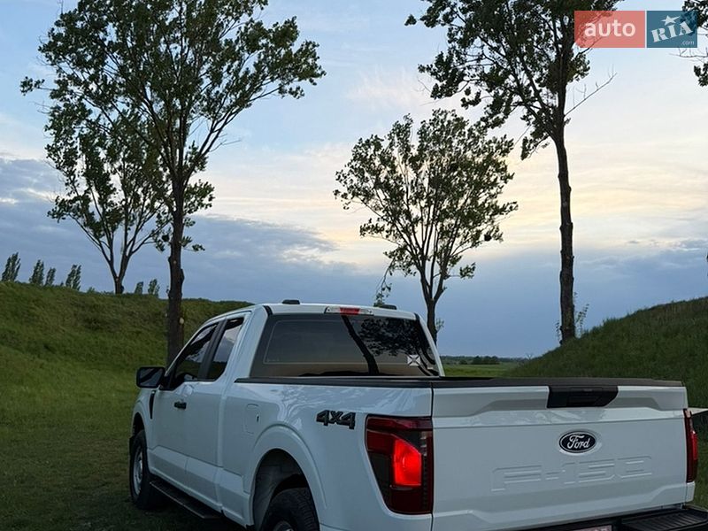Пикап Ford F-150 2024 в Рованцах