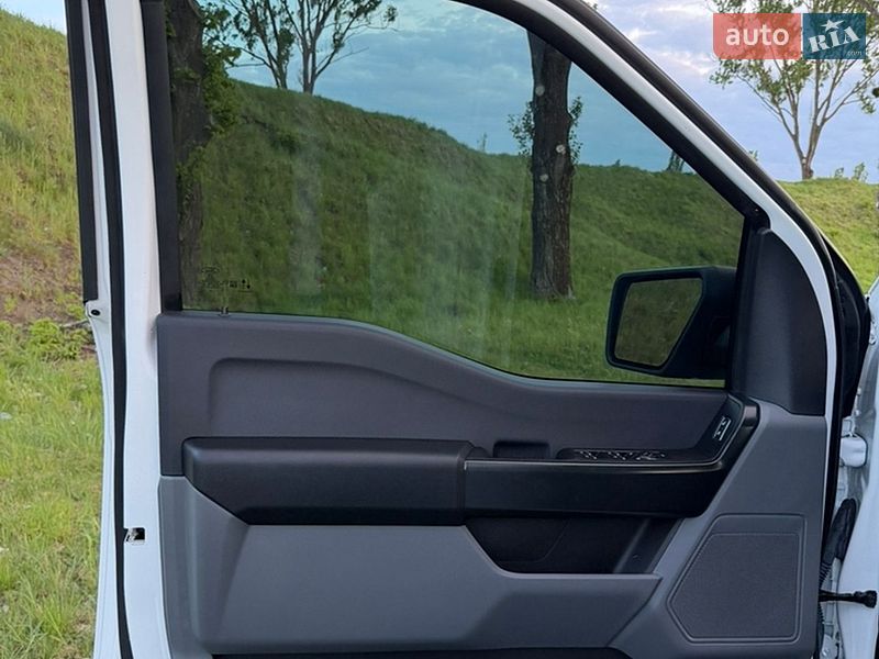 Пикап Ford F-150 2024 в Рованцах