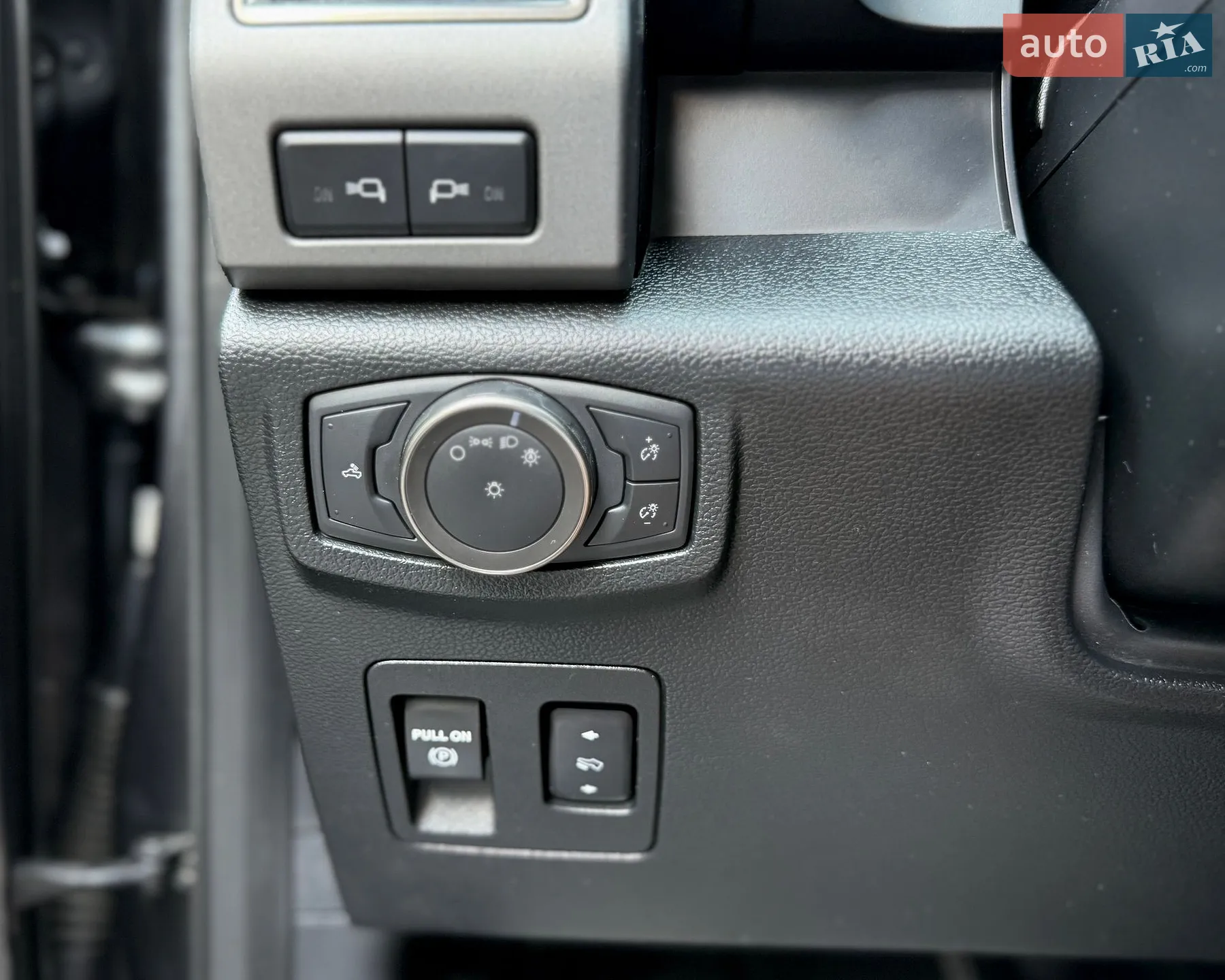 2019 Ford F-150 - мініатюра 37