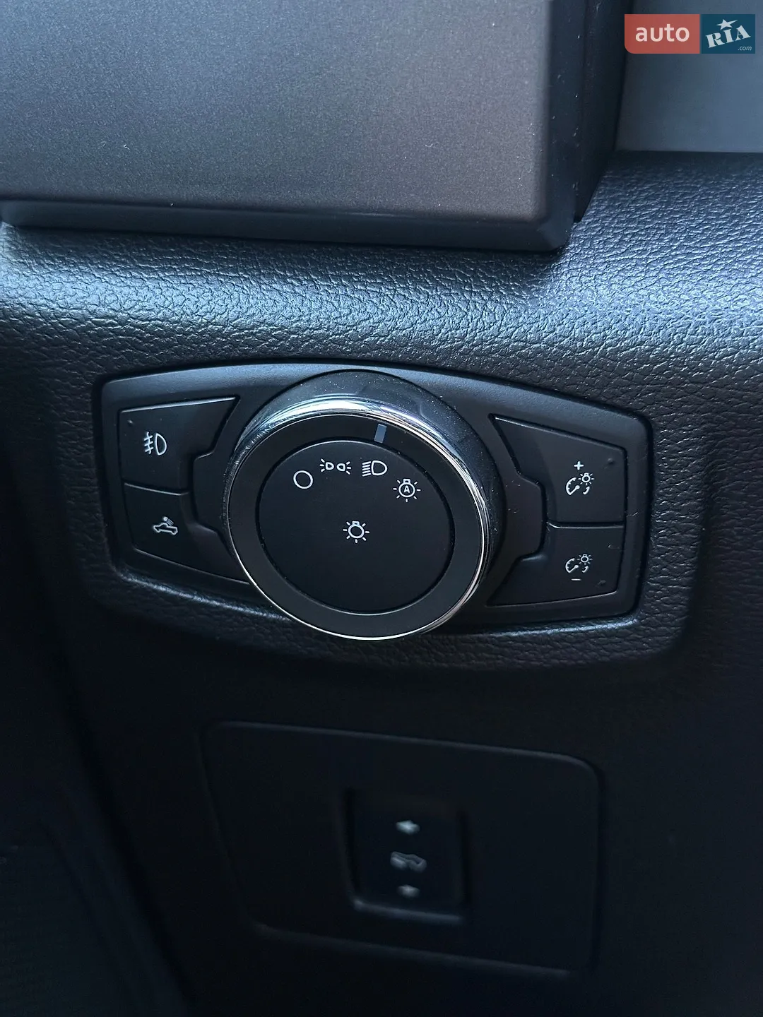 2015 Ford F-150 - мініатюра 28