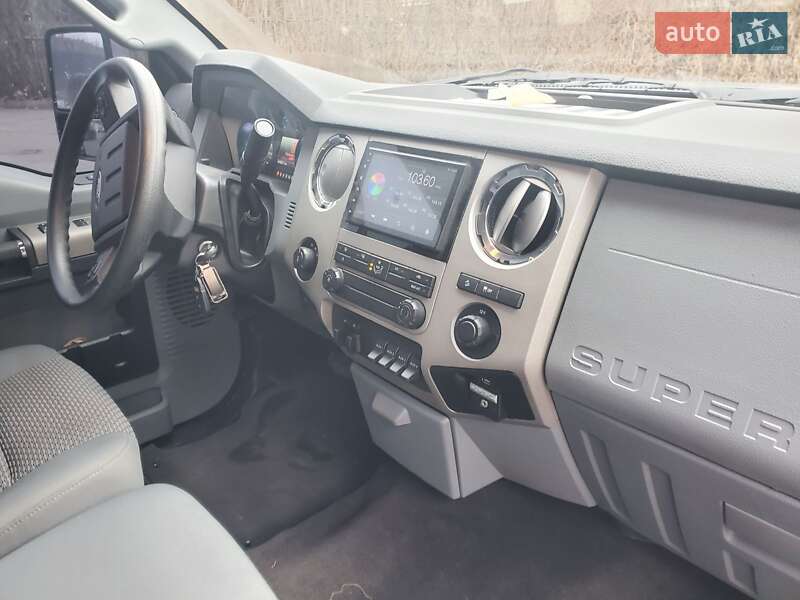 Пикап Ford F-250 2016 в Кривом Роге