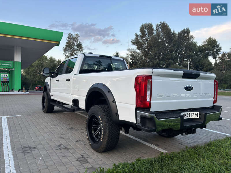 Пикап Ford F-250 2023 в Вышгороде