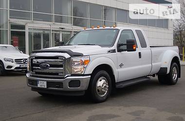 Пикап Ford F-350 2016 в Киеве