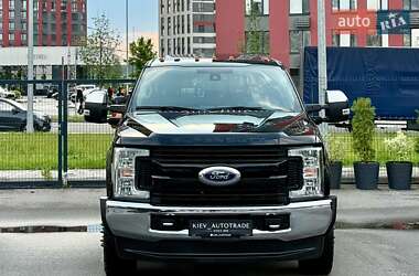 Пикап Ford F-350 2017 в 