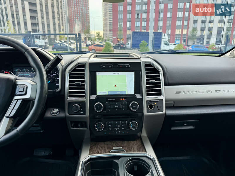 Пикап Ford F-350 2017 в Киеве