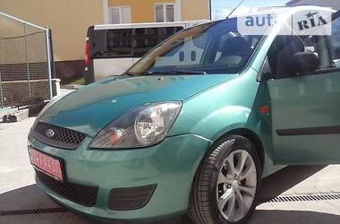 Хэтчбек Ford Fiesta 2006 в 
