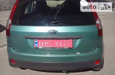 Хэтчбек Ford Fiesta 2006 в 