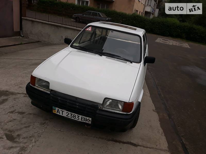 Купе Ford Fiesta 1987 в Ивано-Франковске