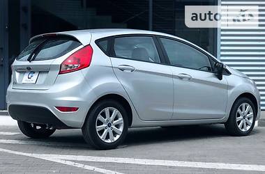 Хэтчбек Ford Fiesta 2013 в Киеве