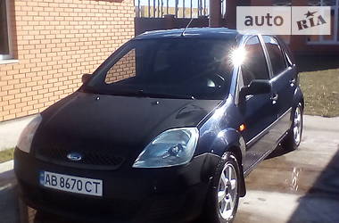 Хетчбек Ford Fiesta 2005 в 