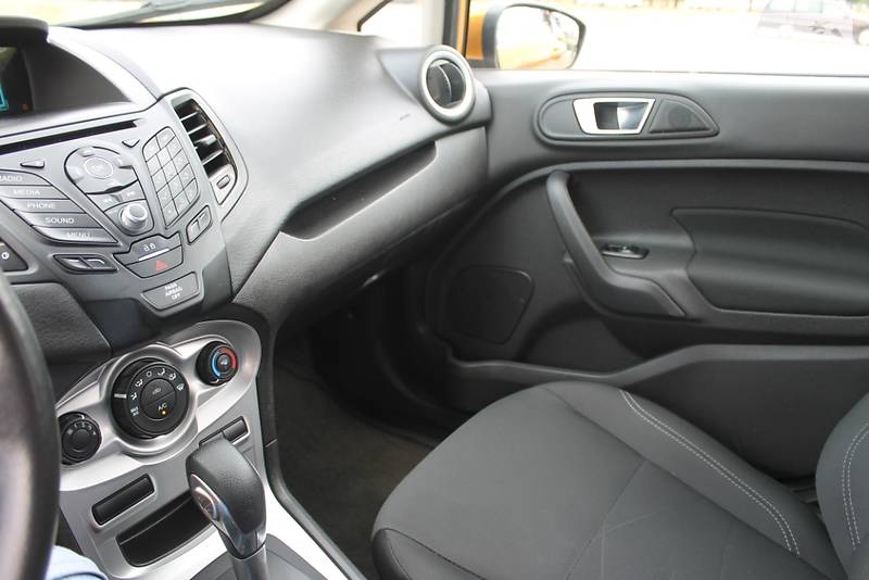 Хетчбек Ford Fiesta 2015 в Миколаєві