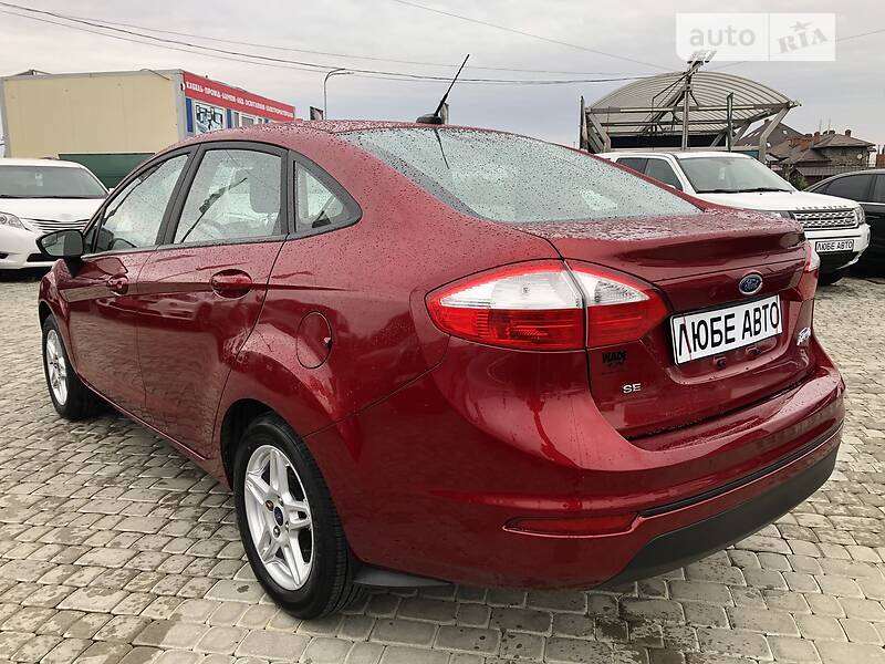 Седан Ford Fiesta 2017 в Львове
