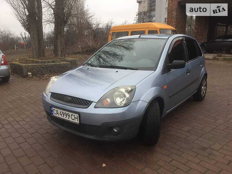 Хэтчбек Ford Fiesta 2006 в Черкассах