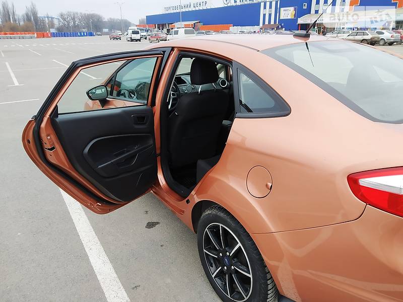 Седан Ford Fiesta 2017 в Каменец-Подольском