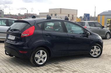 Хэтчбек Ford Fiesta 2009 в 