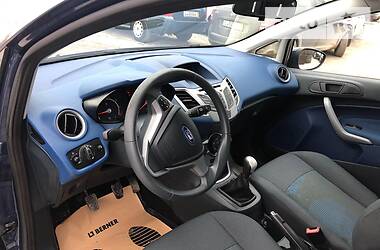 Хэтчбек Ford Fiesta 2009 в 