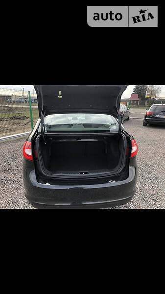 Седан Ford Fiesta 2013 в Луцьку