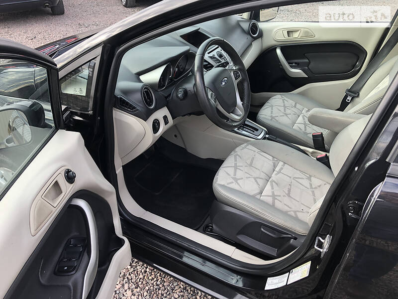 Седан Ford Fiesta 2013 в Луцьку