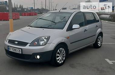 Хэтчбек Ford Fiesta 2007 в 