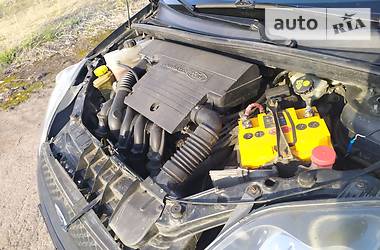 Хэтчбек Ford Fiesta 2006 в 