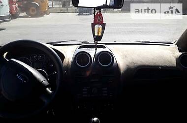 Хетчбек Ford Fiesta 2006 в 