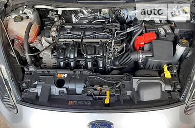 Хетчбек Ford Fiesta 2016 в 