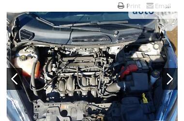 Хетчбек Ford Fiesta 2016 в 