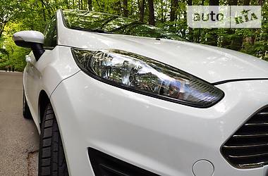 Седан Ford Fiesta 2016 в 