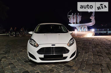 Седан Ford Fiesta 2016 в 