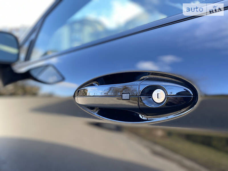 Хетчбек Ford Fiesta 2016 в Івано-Франківську