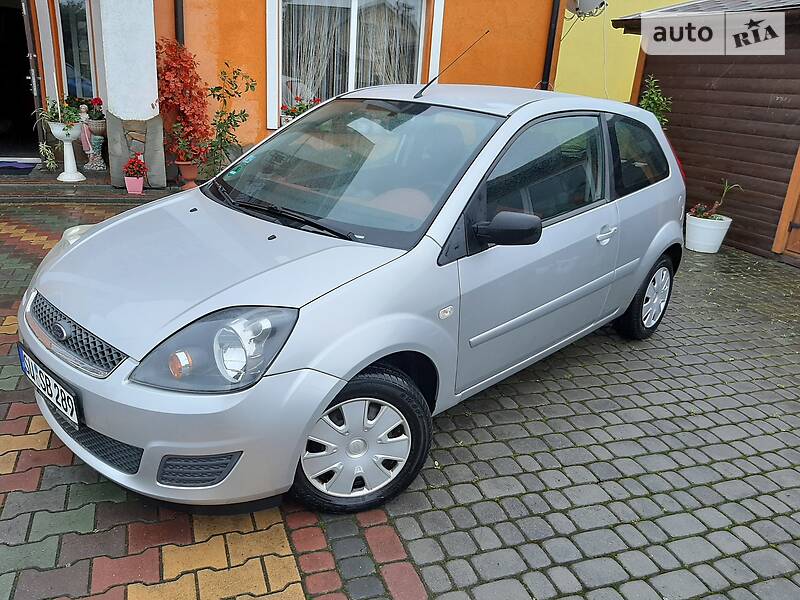 Хетчбек Ford Fiesta 2008 в Самборі