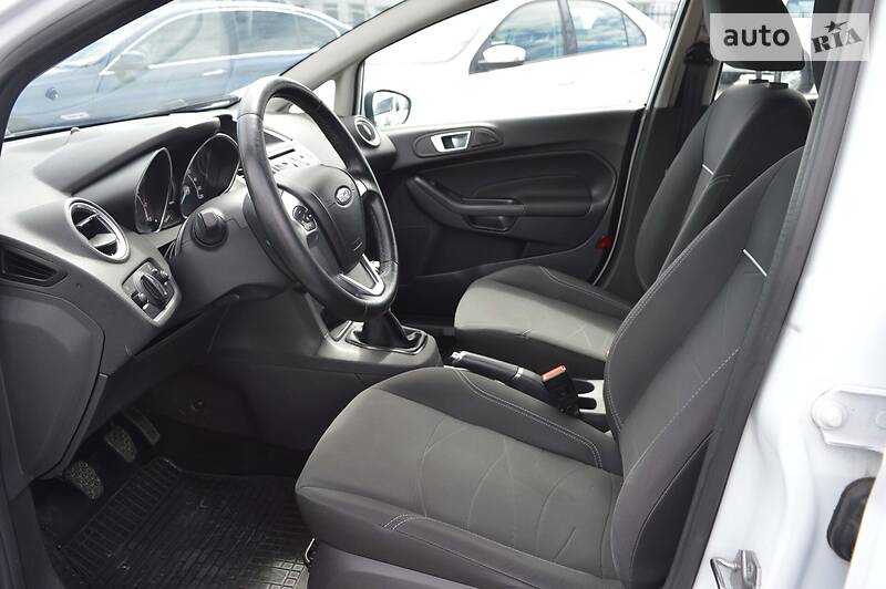 Хетчбек Ford Fiesta 2017 в Києві