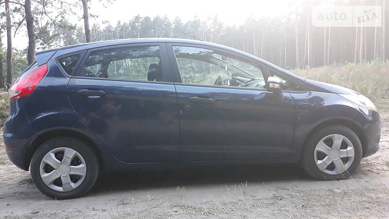 Хетчбек Ford Fiesta 2009 в Острозі
