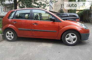 Хэтчбек Ford Fiesta 2006 в Ровно