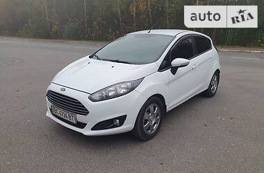 Хэтчбек Ford Fiesta 2015 в Трускавце