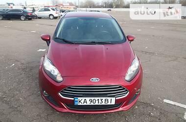 Седан Ford Fiesta 2015 в Киеве