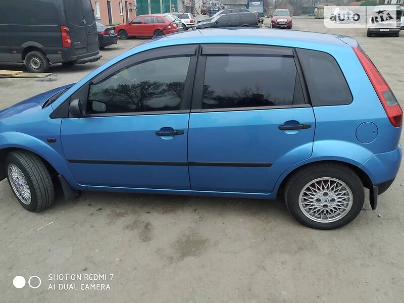 Хэтчбек Ford Fiesta 2004 в Переяславе