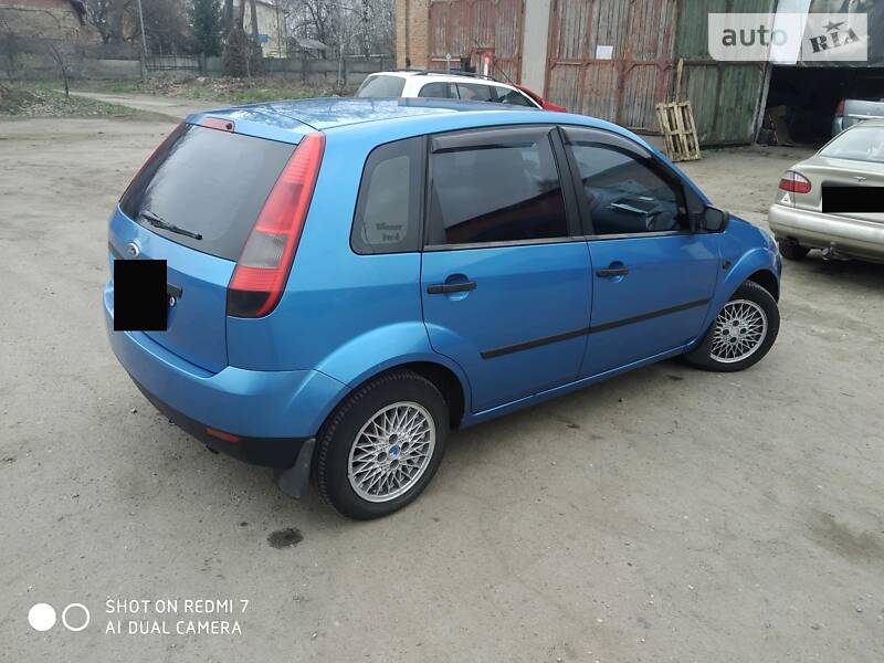 Хэтчбек Ford Fiesta 2004 в Переяславе
