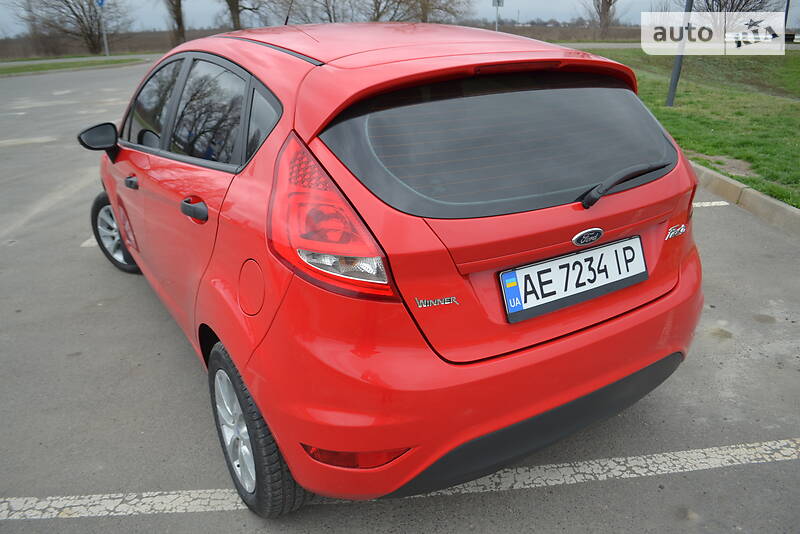 Хетчбек Ford Fiesta 2011 в Дніпрі