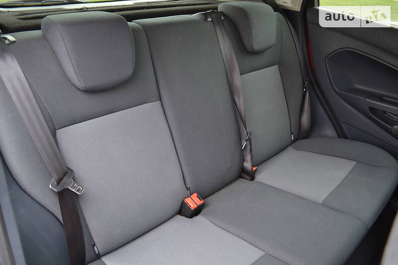 Хетчбек Ford Fiesta 2011 в Дніпрі