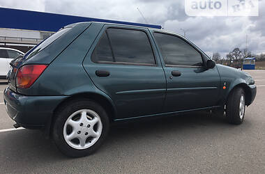 Хэтчбек Ford Fiesta 1996 в 