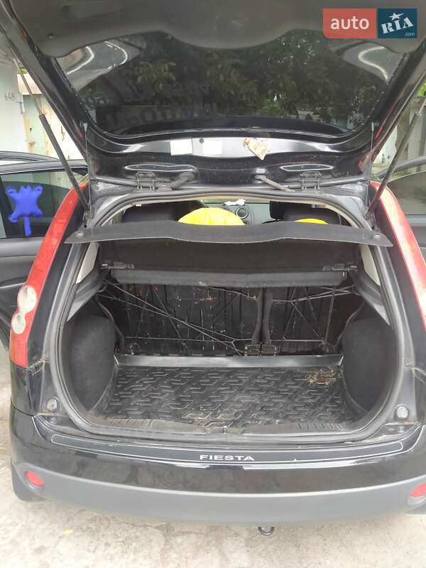 Хэтчбек Ford Fiesta 2006 в Одессе