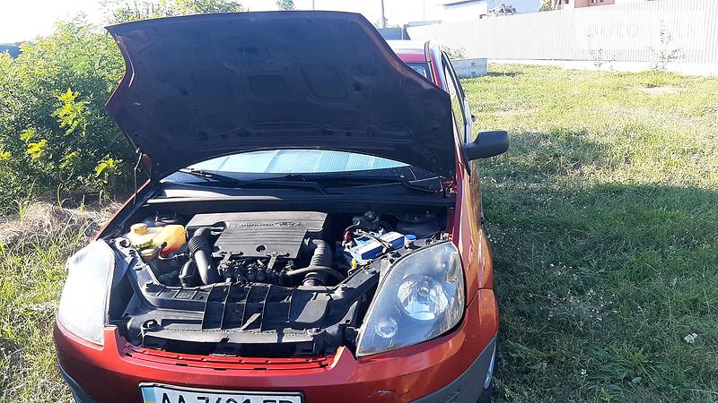 Хэтчбек Ford Fiesta 2007 в 