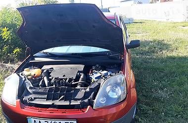 Хэтчбек Ford Fiesta 2007 в 