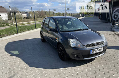 Хэтчбек Ford Fiesta 2008 в Ровно