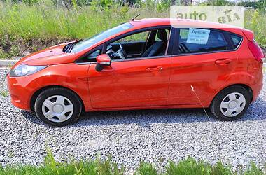 Хэтчбек Ford Fiesta 2012 в 