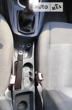 Хэтчбек Ford Fiesta 2012 в 